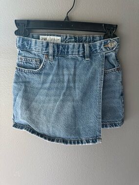 Zara Medium Blue Denim Skirt